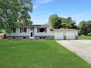 1564 W Sitting Bull Dr, Terre Haute, IN
