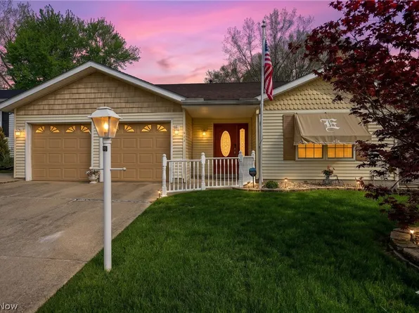 923 Elizabeth Ct, Cuyahoga Falls, OH 44221