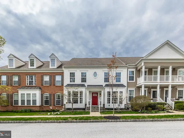 1002 Fisher St, Chester Springs, PA 19425
