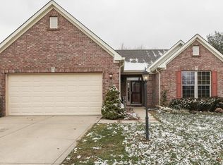 1196 Blake Cir, Greenwood, IN