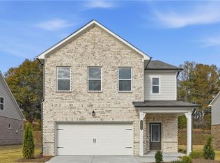 1753 Fawlocke Run, Loganville, GA 30052