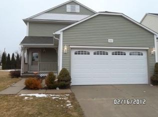 201 N Howard St, Fenton, MI 48430