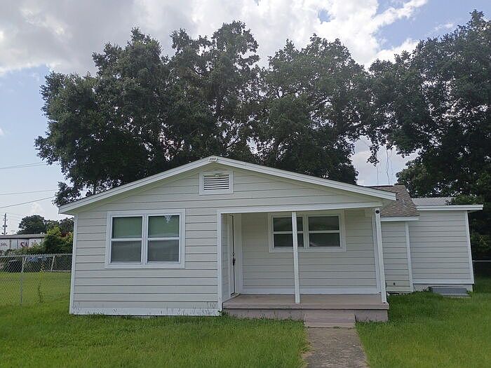 1st image of 3055 Melody Ln