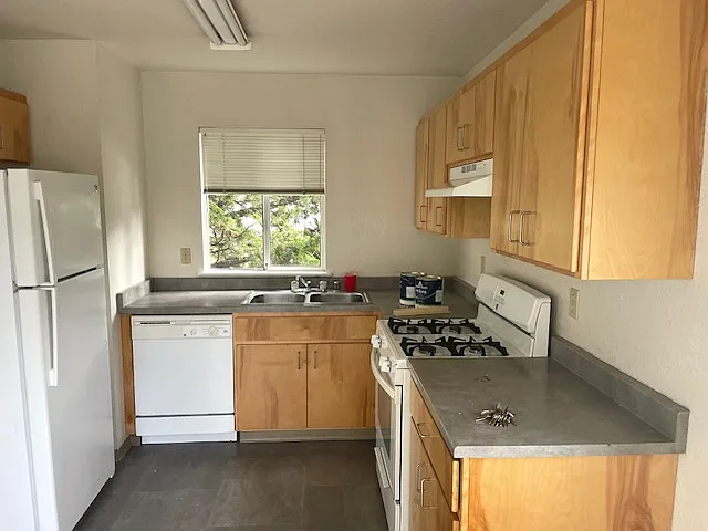 3140 Saint Louis Rd #A — Photo 4