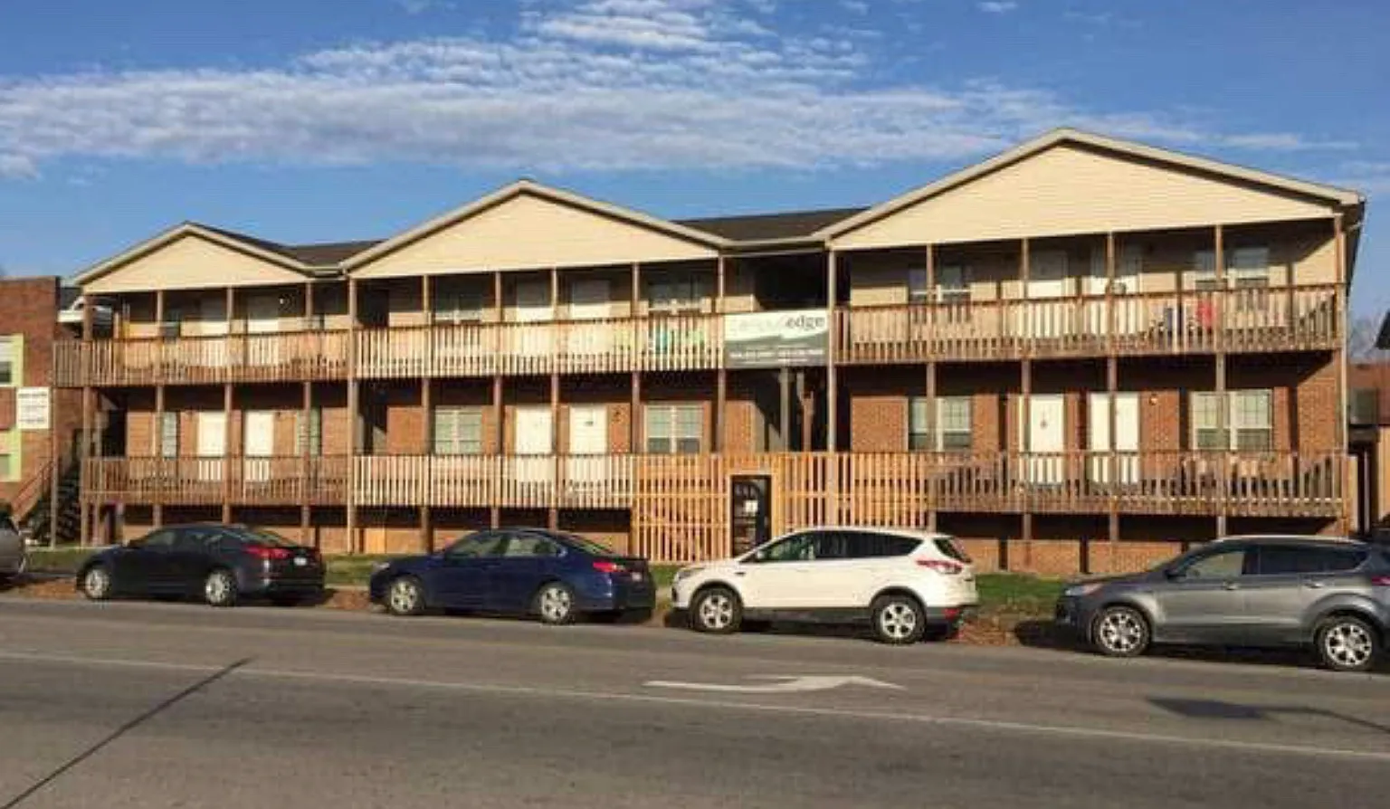 2 bed, 1000 sqft, $900 — Photo 1