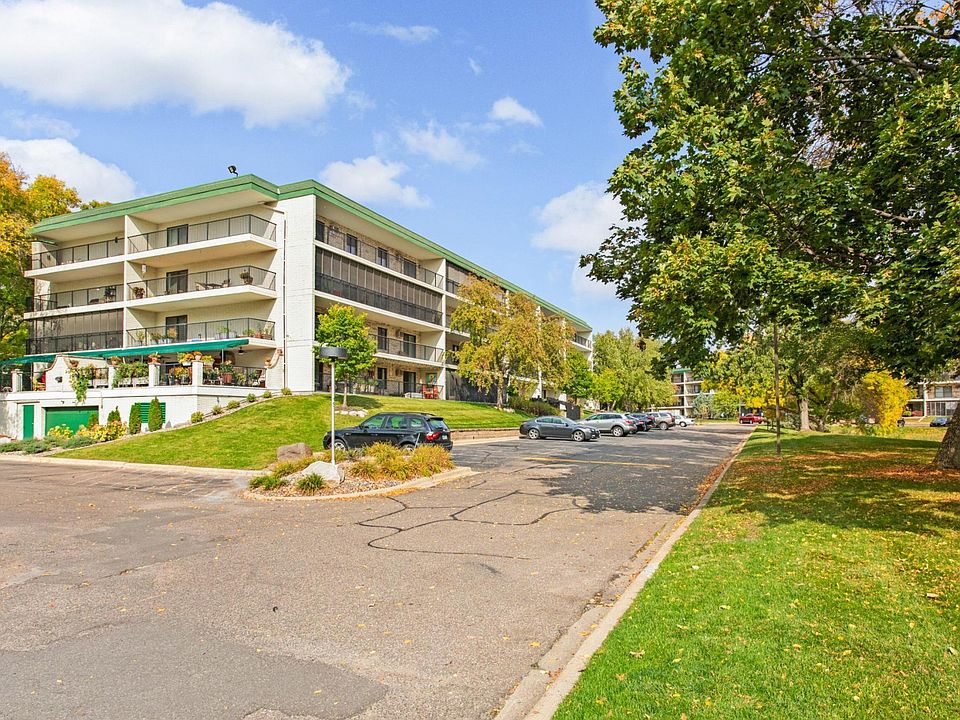 1st image of 10521 Cedar Lake Rd APT 519
