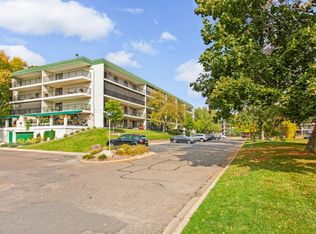 10521 Cedar Lake Rd APT 519, Minnetonka, MN 55305