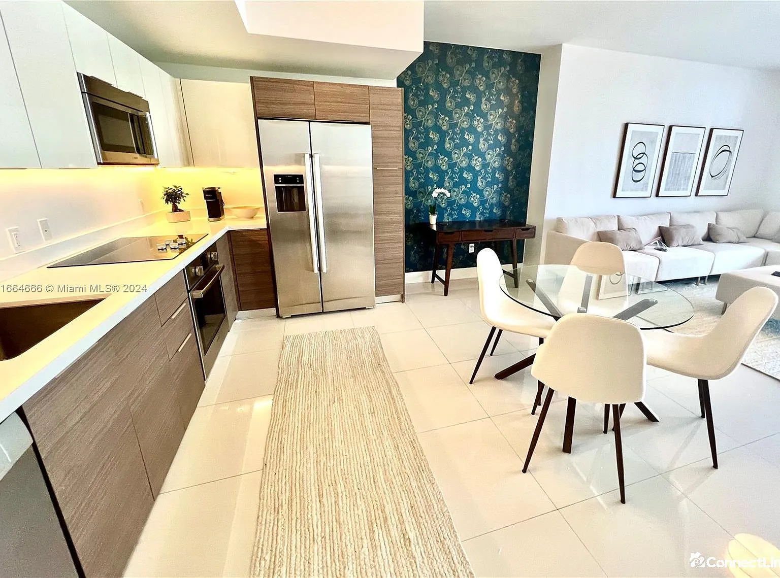 1 bed, 1.0 bath, $2,900 — Photo 3