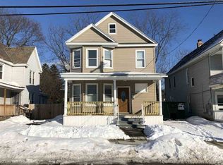 1038 Dean St, Schenectady, NY 12309