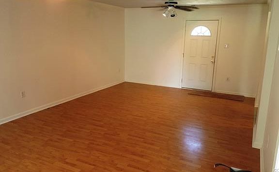 3rd image of 5632 Heatherhill Dr