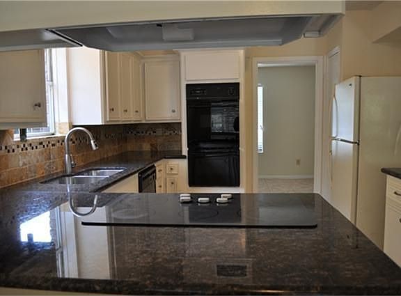 4th image of 12418 Longbrook Dr