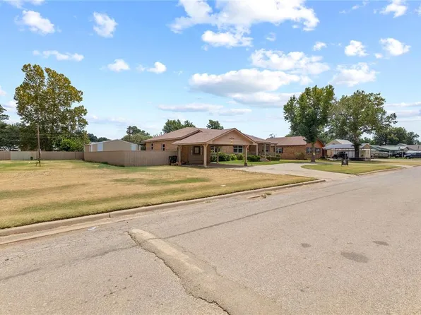502 3rd St, Fort Cobb, OK 73038