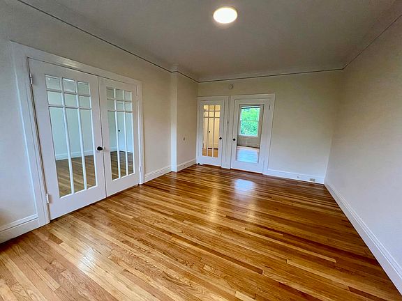 4th image of 2940 Van Ness Ave APT 8