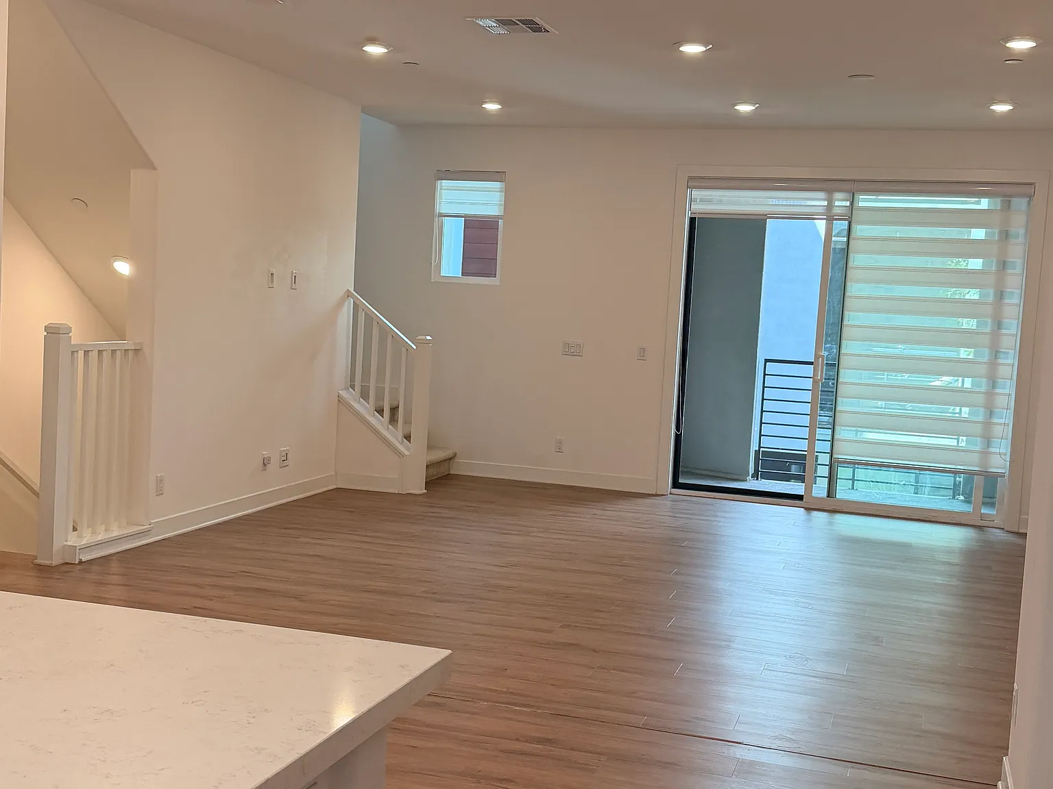 281 Lodestar — Photo 3
