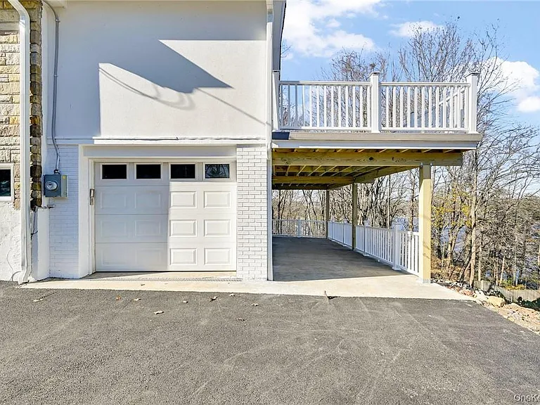225 Hilltop St — Photo 7