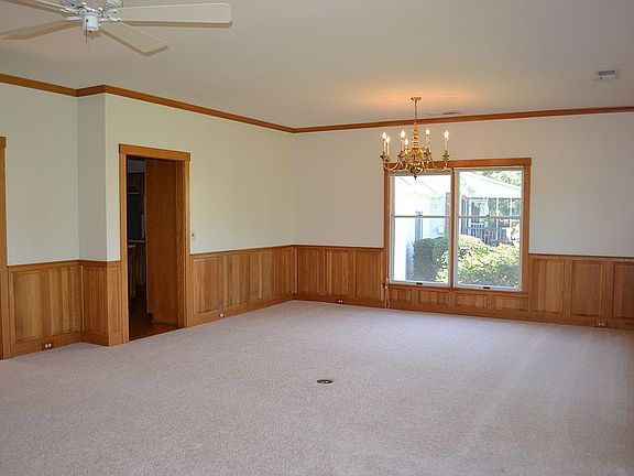 3rd image of 1135 Constitution Dr