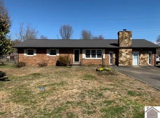 6780 Greenfield Dr, Paducah, KY 42003