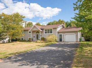 54 Anne Cres, Stratford, PE C1B1M8