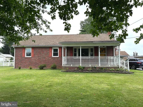 211 W Main St, Fairfield, PA 17320