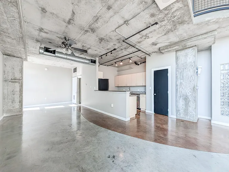 2000 Bagby St #7417 — Photo 3