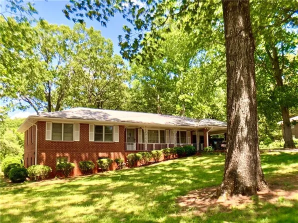 1142 Rockbridge Rd, Norcross, GA 30093