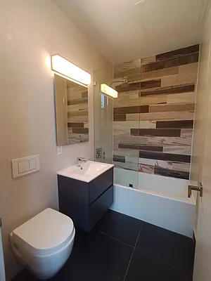 Rented by City Vista Inc | media 8