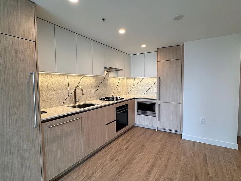 2135 Springer Ave #16XX — Photo 1