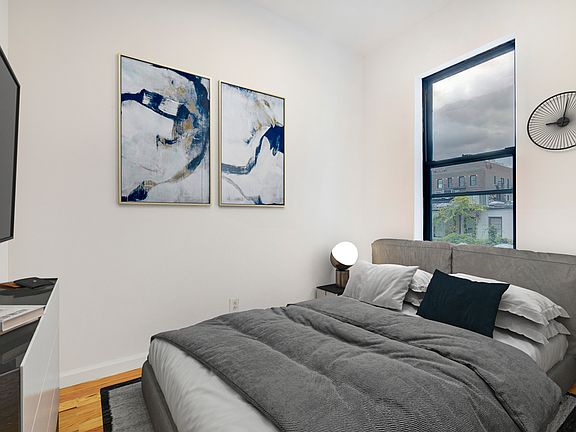 3rd image of 81 Greenwich Ave #10B