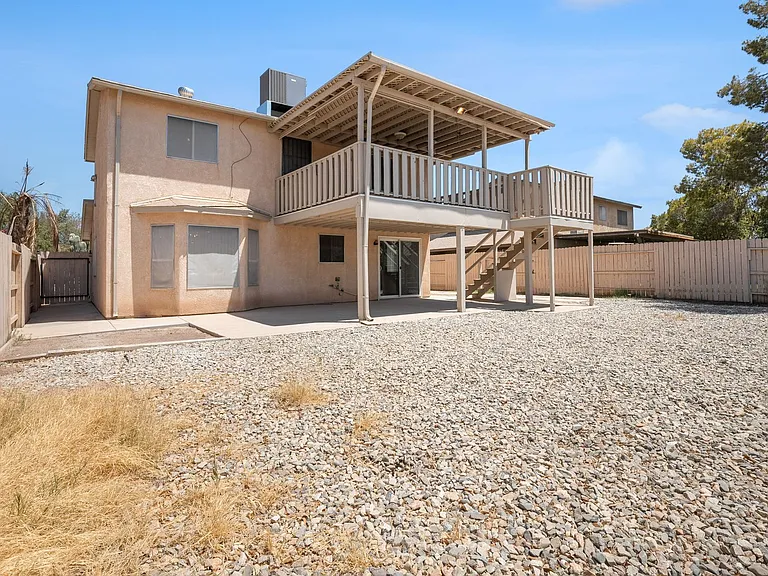2571 W Orange Ave — Photo 35