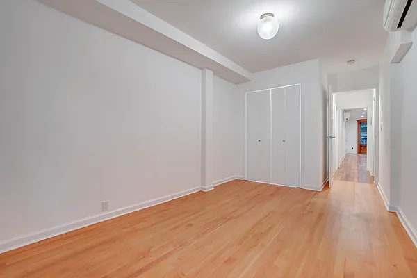 Rented by Compass | media 9