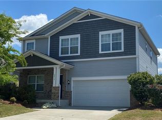 2016 Yellow Daisy Dr, Matthews, NC 28104