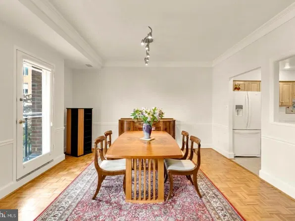 8101 Connecticut Ave APT C400, Chevy Chase, MD 20815