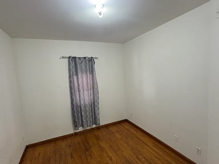 111 Niagara St #1 — Photo 5