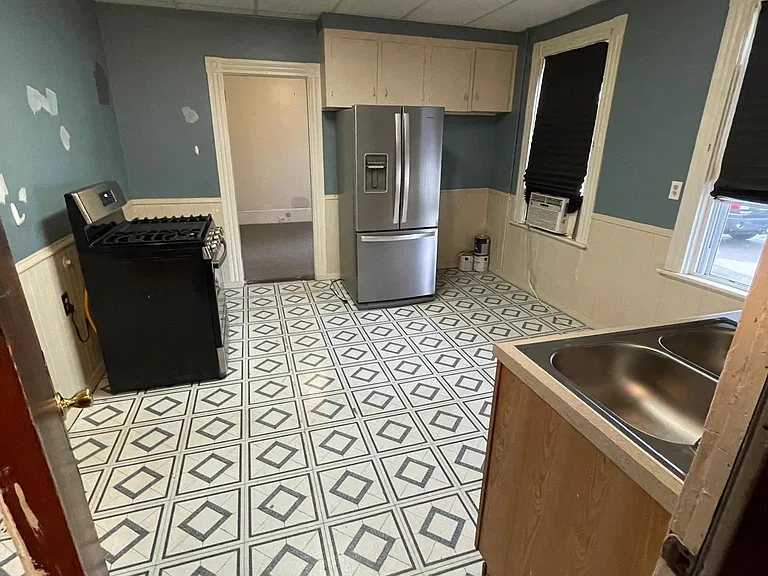 39 Dean St #1 — Photo 4