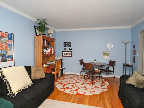 5th image of 120 Woodside Grn APT 2A