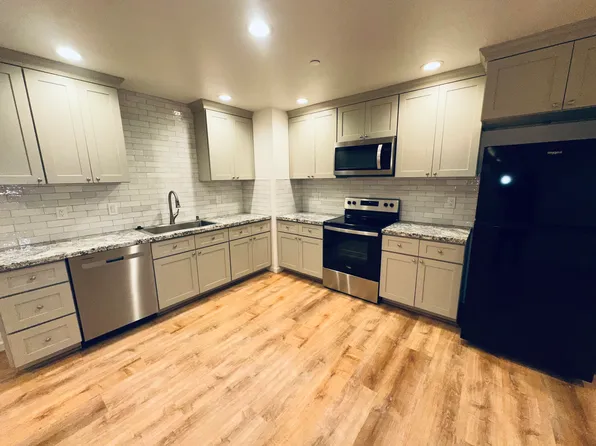 3017 E Orangeburg Ave, Modesto, CA 95355