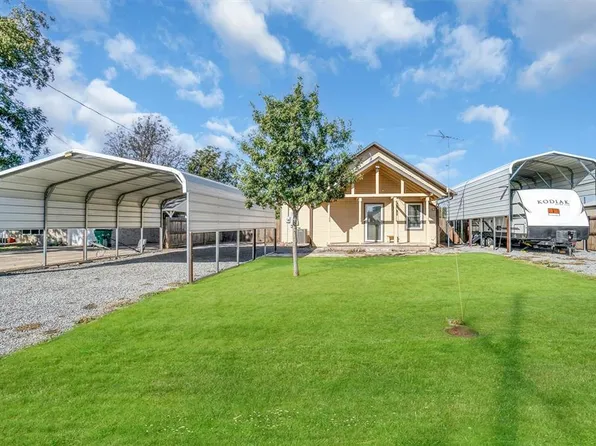 131 S Grand Ave, Martha, OK 73556