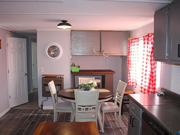 2nd image of 1280 Hurricane Rd