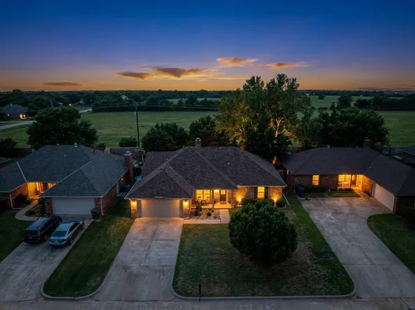 11124 Ashford Dr, Yukon, OK 73099