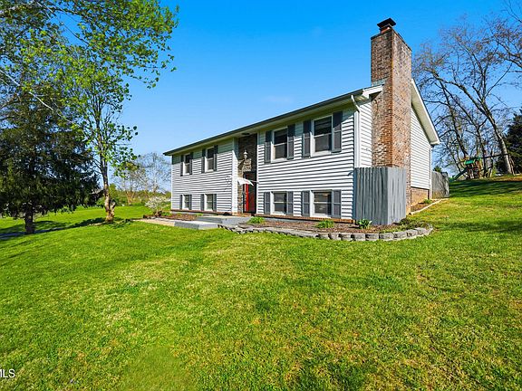 3rd image of 408 Gaffney Rd