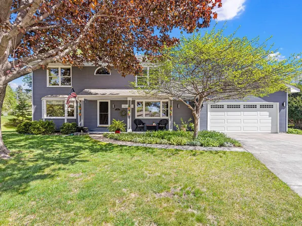 872 Westview Dr, Shoreview, MN 55126