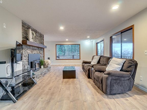 5th image of 41018 NE 149th Ave