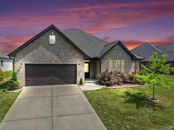 204 Dustin Ln NW, Madison, AL 35757