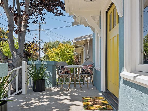 4th image of 1419 Berkeley Way
