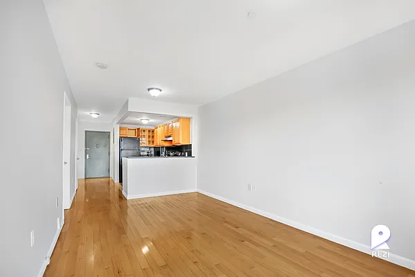 Rented by REZI | media 17