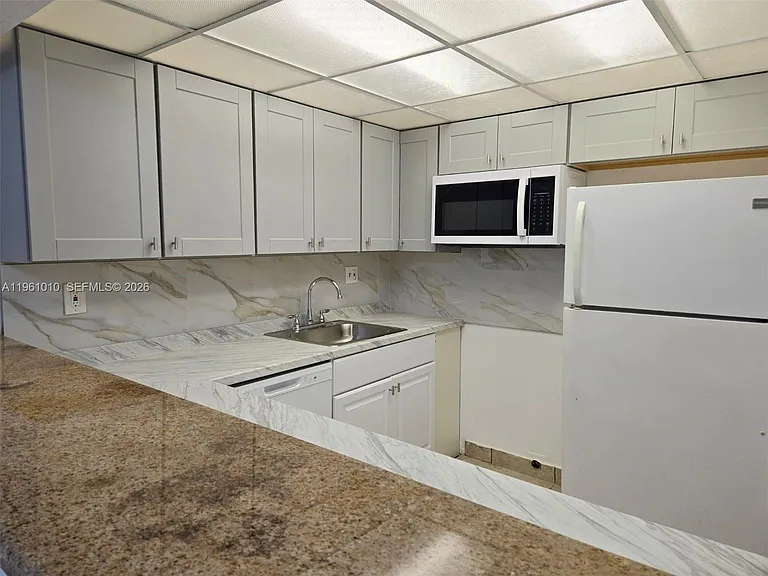 5921 Washington St #124 — Photo 10