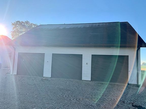 3rd image of 7155 Olivesburg Fitchville Rd