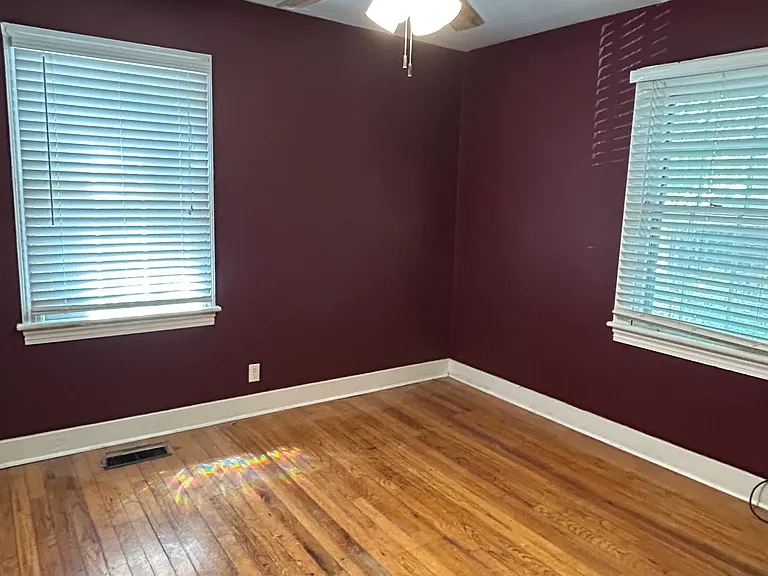811 Burkett St — Photo 2