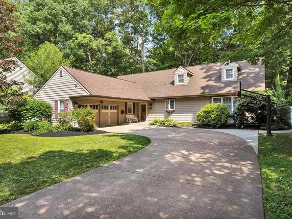 205 Wexford Dr, Cherry Hill, NJ 08003