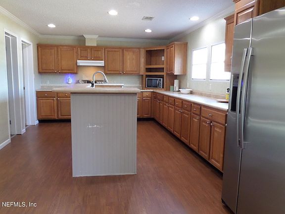 4th image of 1222 LENDA Lane